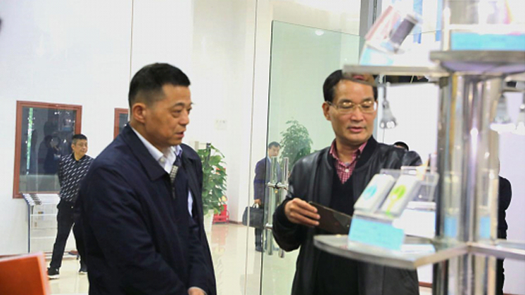 郴州市人大常委會(huì)黨組書(shū)記張愛(ài)國(guó) 來(lái)公司視察調(diào)研